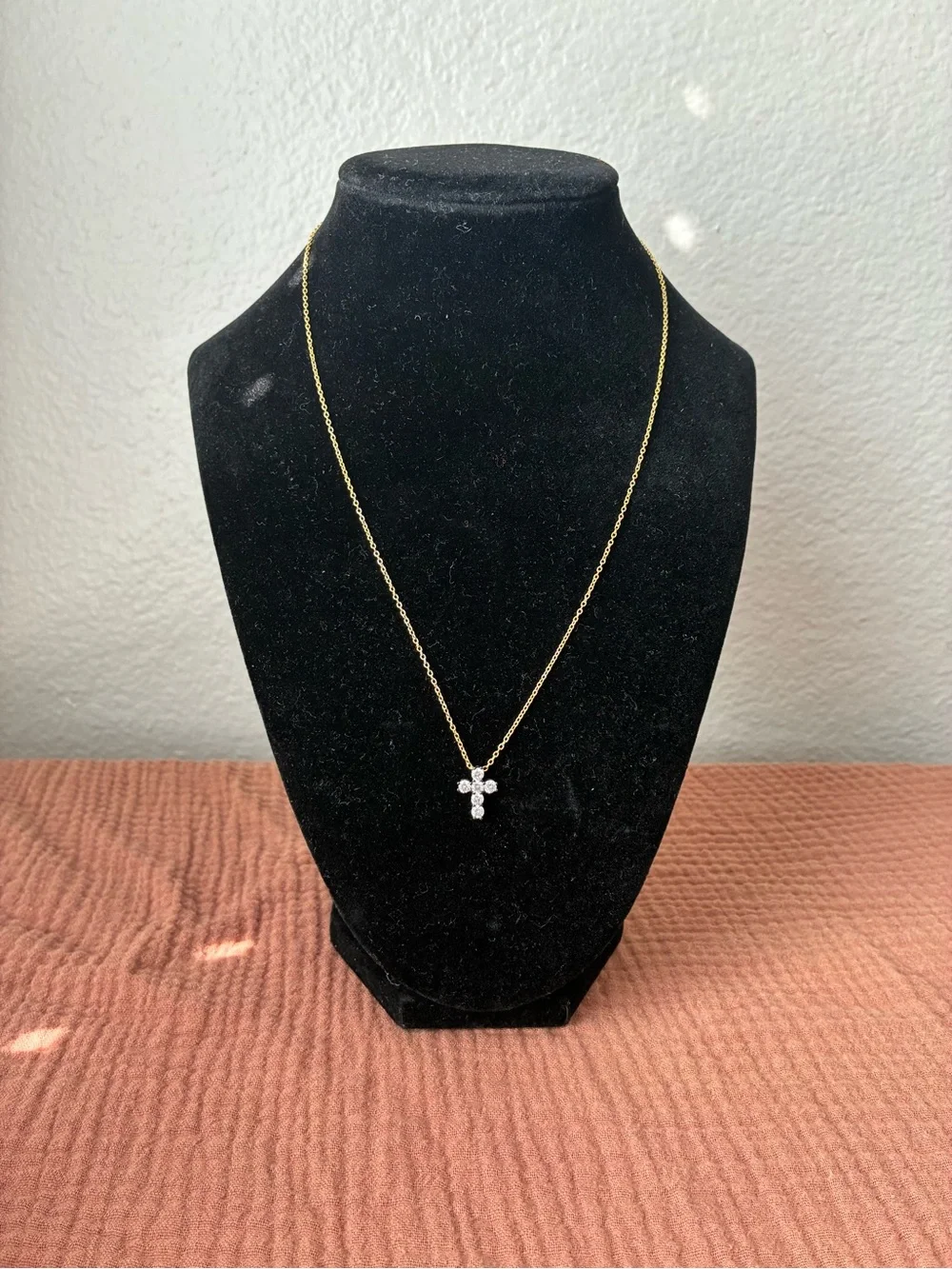 N/A elegant gold